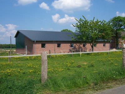 Dacheindeckung einer Halle